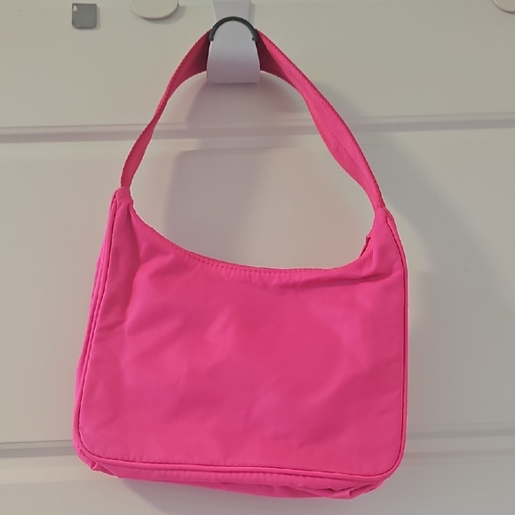 Aritzia Handbags - Aritzia Hot Pink Shoulder Bag